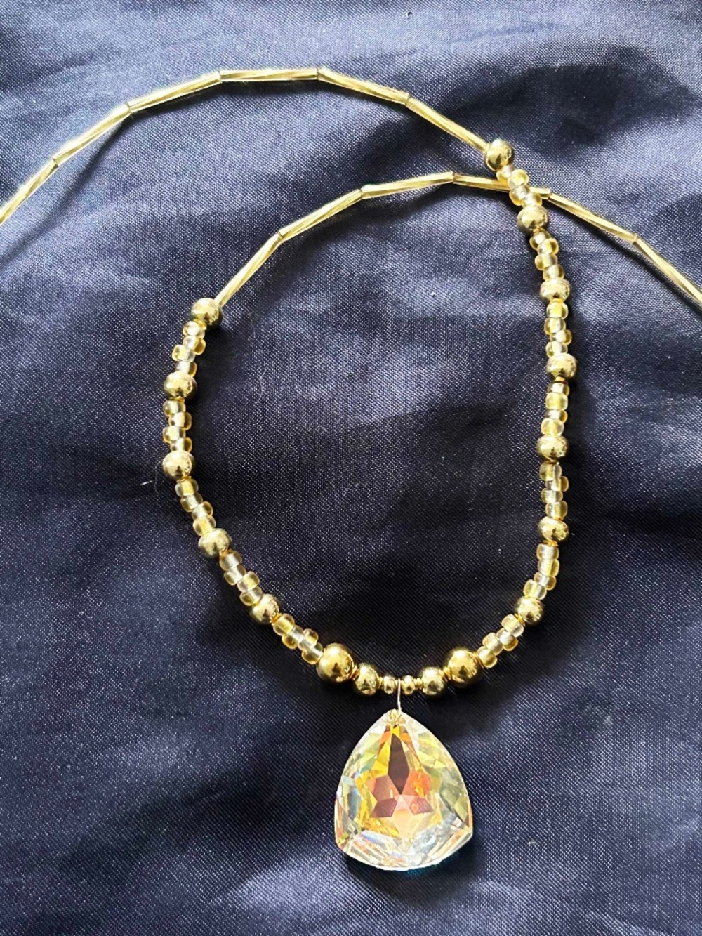 NECKLACE TRIANGLE CRYSTAL WITH GOLD TONE METAL & CLEAR GLASS BEADS ON GOLD TONE
